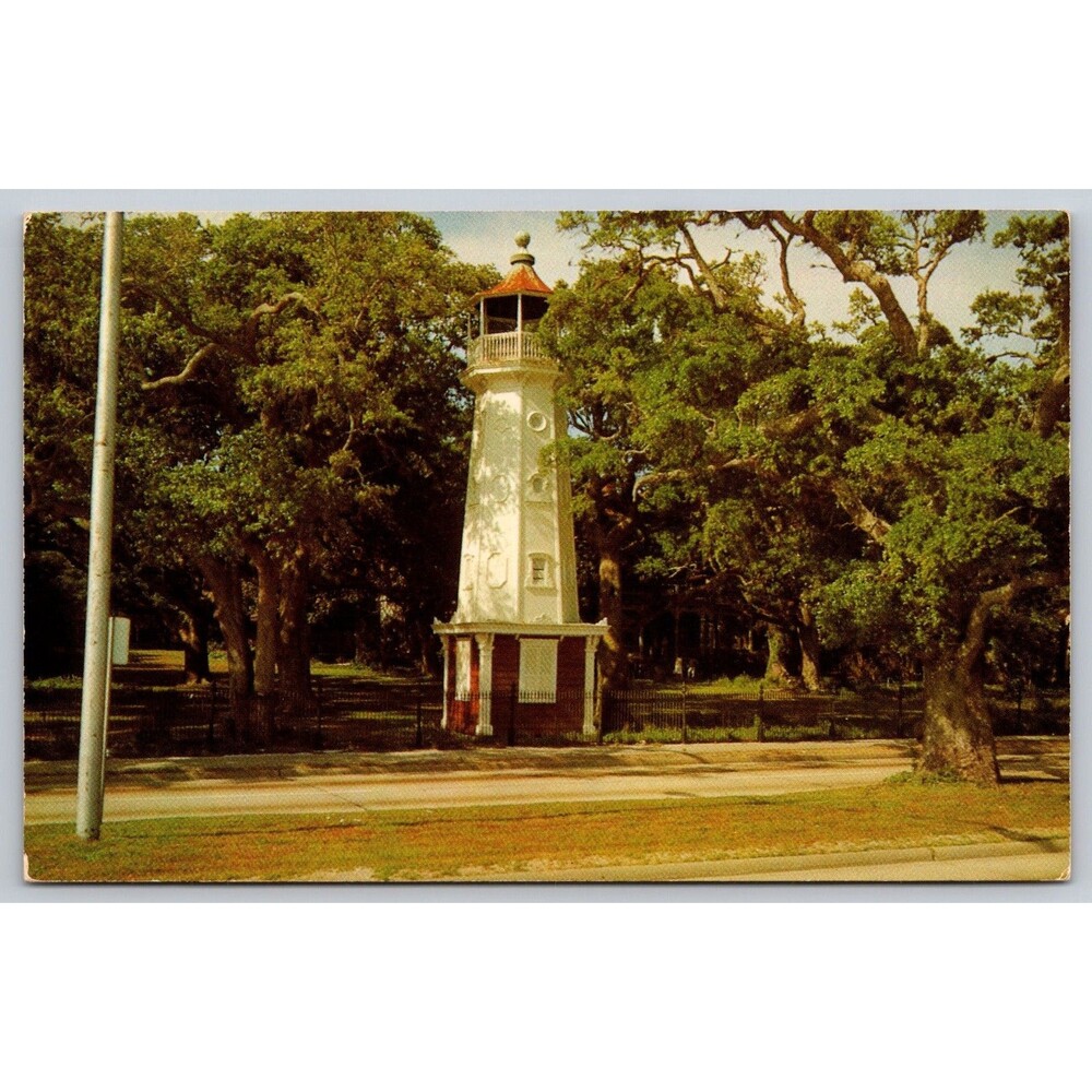 Vintage Postcard Biloxi Mississippi Baldwin Wood Lighthouse Deep South DS-199